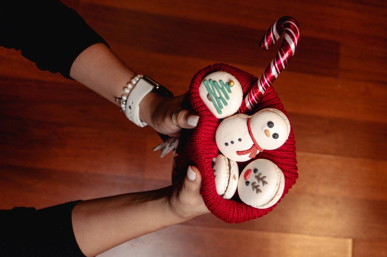 Choosing Ornaments for Your 6-Foot Pre-Lit Tree